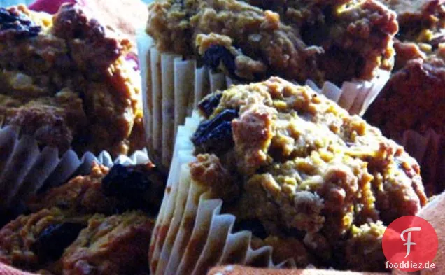 Pumkin-Orange Muffins mit Pekannüssen, kandiertem Ingwer und Rosinen