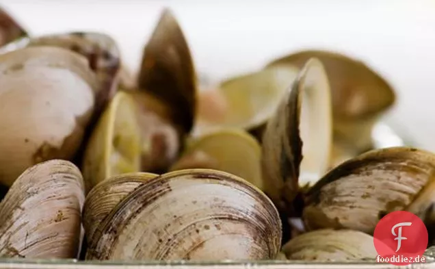 Gegrillte Muscheln Mit Zitronen-Ingwer-Butter