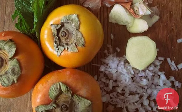 Persimmon-Salat Mit Ingwer, Minze Und Joghurt