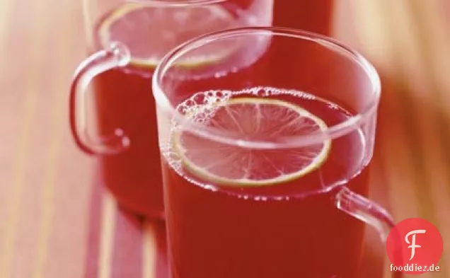 Heißer Cranberry-Ingwer-Punsch