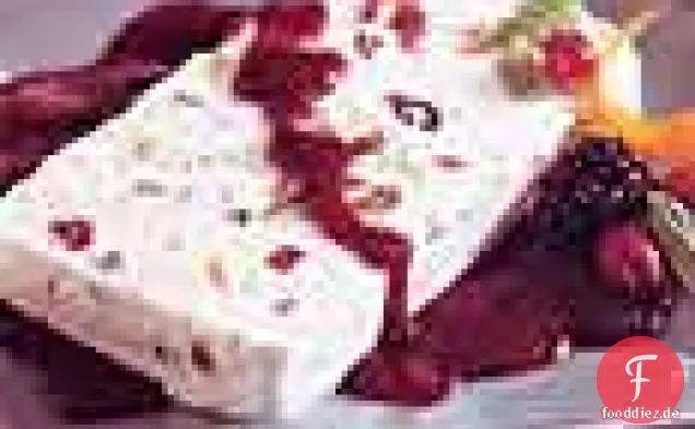Ingwer, Feige und Cranberry Semifreddo mit Brombeersauce