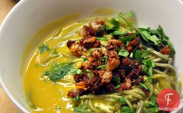 Trader Joes Butternut Squash Suppe Mit Ingwer, Soba, Und Gebraten