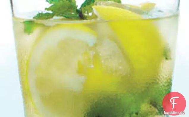 Verworrene Ingwer-Minze-Limonade