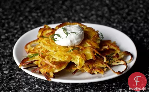 Kartoffel-Pastinaken Latkes Mit Meerrettich Und Dill