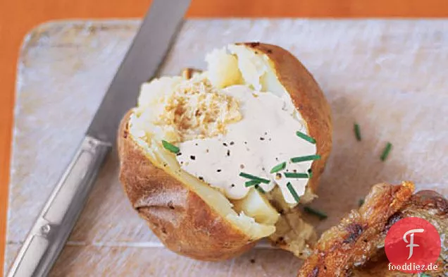 Meerrettich und Schnittlauch gebackene Kartoffeln