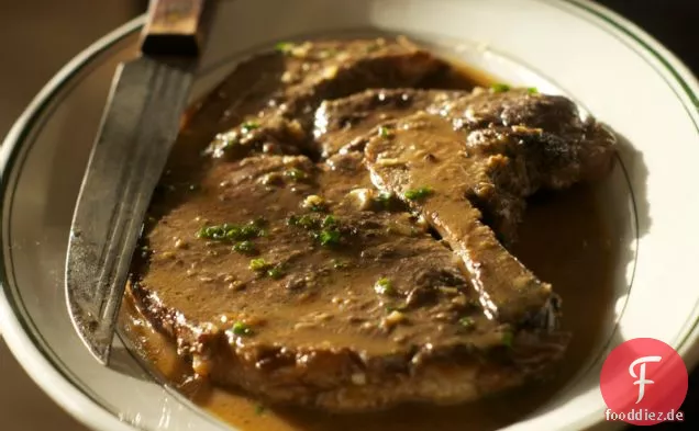 Schnell geschmortes Lendenbraten mit Meerrettichsauce