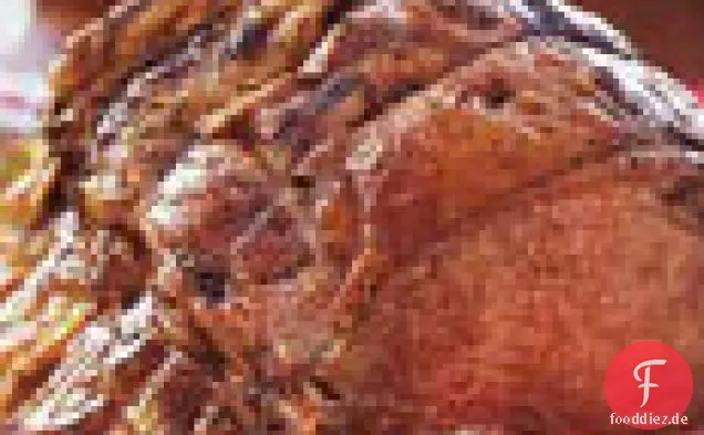 Gebratenes Prime Rib mit Madeira-Sauce und Meerrettichsauce