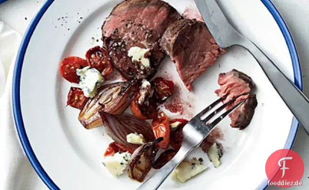 Rinderfilet mit Tomaten, Schalotten und Maytag Blue