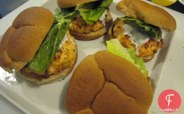 Super Bowl oder Super Tuesday Party? Lachsburger servieren
