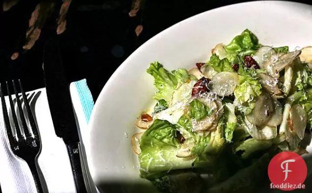 Escarole und Sunchoke Salat mit konservierter Zitrone und geräucherter Alm