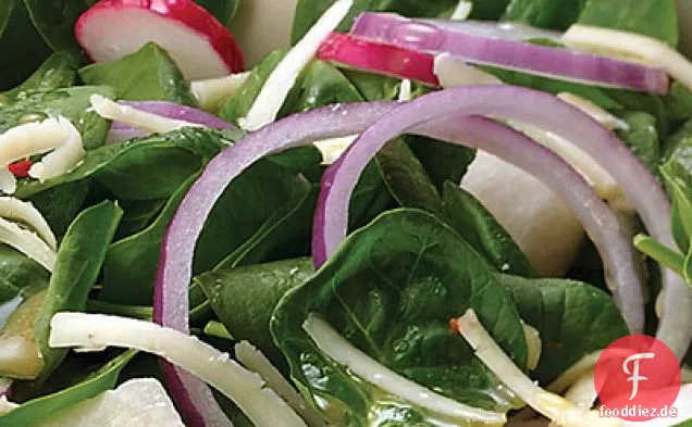 Knackiger Jicama & Rettich Salat