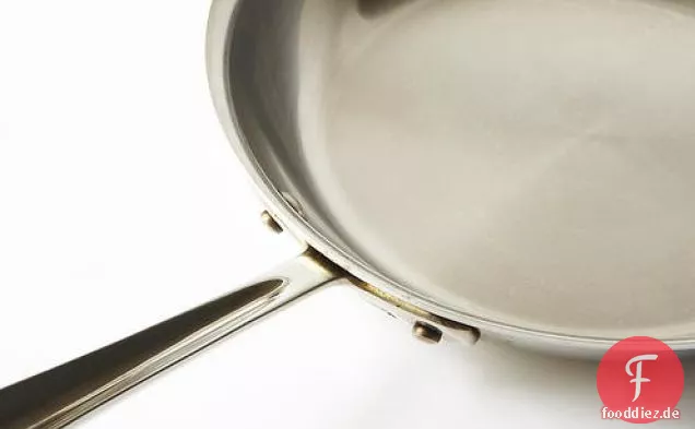 Frische Sardinen mit Knoblauch und Petersilie