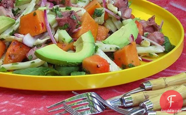 Tropischer Papaya-, Avocado- und Pulpo-Salat