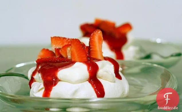 Gemischte Beere Pavlova