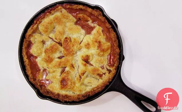 Pfirsichkuchen mit einer Buttermilchkruste