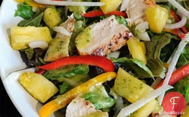 Gegrillte Hähnchen-Salat Mit Würzigen Ananas-Dressing