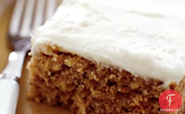 Pastinaken-Gewürzkuchen mit Ingwer-Frischkäse-Zuckerguss