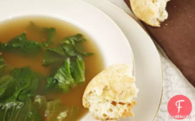 Die Hühnchen-Escarole-Suppe meiner Mutter
