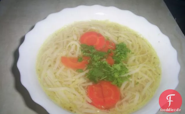 Hühnernudelsuppe