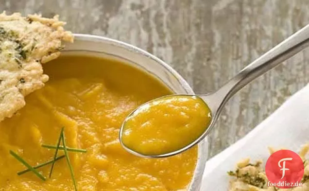 Karotten-, Apfel- und Ingwersuppe