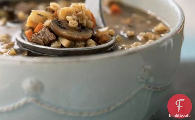 Pilz-, Gerste- und Rindfleischsuppe