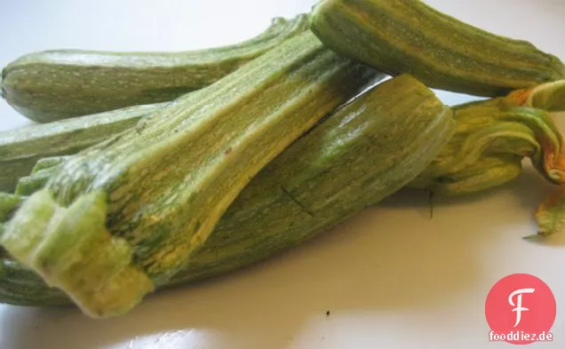 Pasta Mit Sardinen, Zucchini Und Zitrone