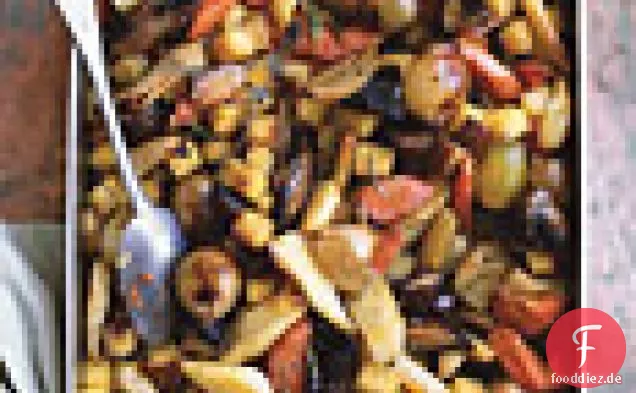Maisbrotdressing mit geröstetem Herbstgemüse