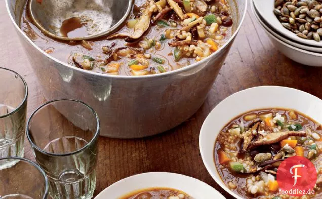 Würzige Getreidesuppe