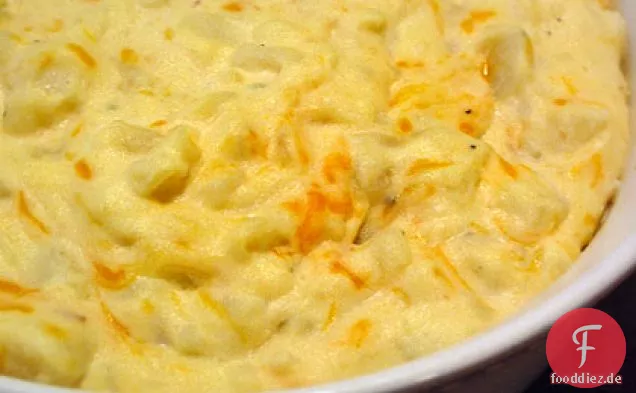 Cremige käsige Kartoffeln