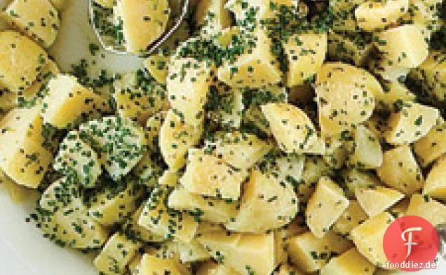 Gebutterte neue Kartoffeln