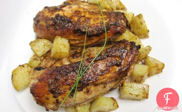 Gebackenes Huhn und Kartoffeln