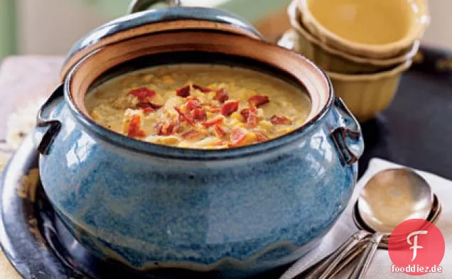 Mais- und Fingerling-Kartoffel-Chowder mit Applewood-geräuchertem Speck