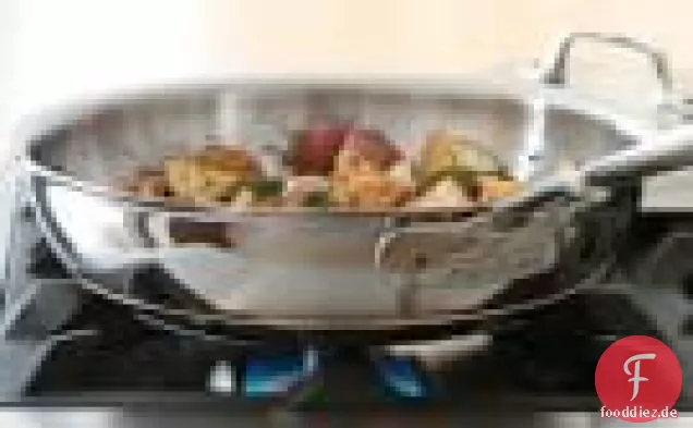 Bratkartoffeln mit Speck, Knoblauch und Salbei