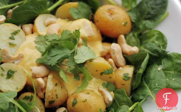 Neue Kartoffeln, Curryjoghurt und Koriander