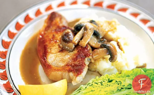 Schweinekoteletts und Kartoffelpüree