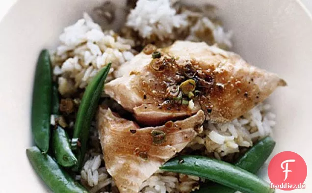 Ein-Topf-Lachs mit grünen Erbsen und Reis
