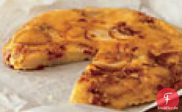 Kartoffelkuchen mit Käse und Speck