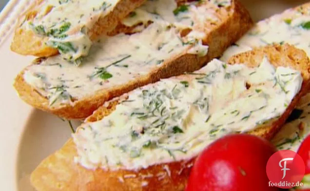 Radieschen mit Butter und Salz