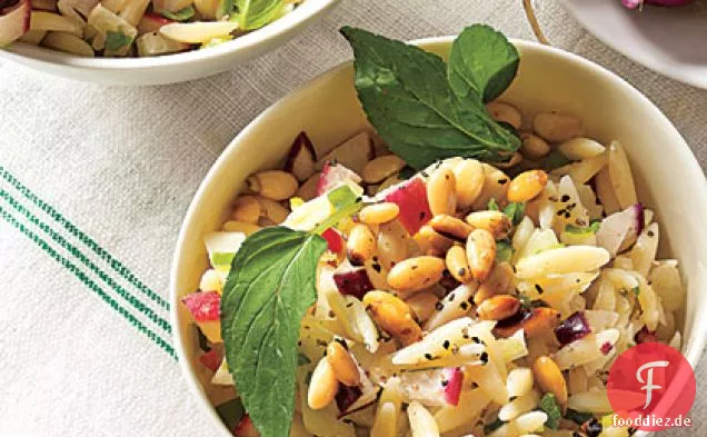 Orzo Salat mit Rettich und Fenchel