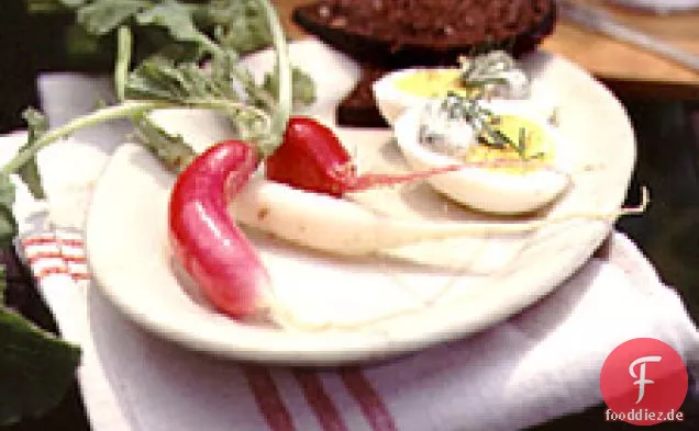 Hart gekochte Eier mit Kräutermayonnaise