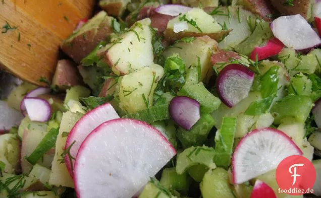 Minze Chutney Kartoffelsalat mit Radieschen, Schalotten und Dill
