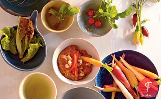 Muhammara mit Rohkost