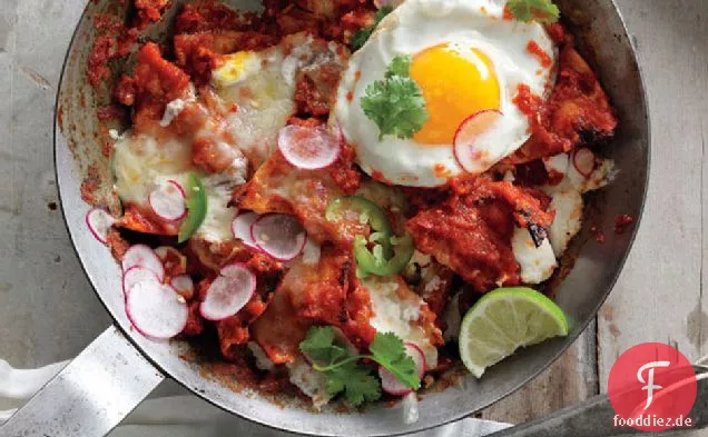 Chilaquiles Mit Spiegeleiern
