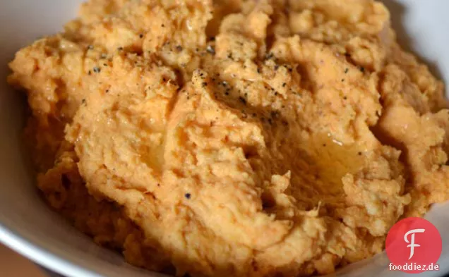 Cremige, rauchige geschlagene Rutabaga