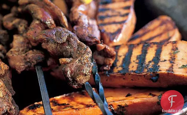 Gegrillte Süßkartoffeln mit Orangen-Chipotle-Glasur