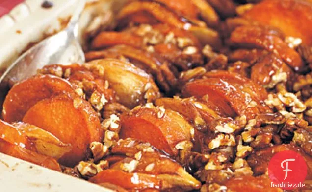Gebratene Äpfel und Süßkartoffeln in Honig-Bourbon Glasur
