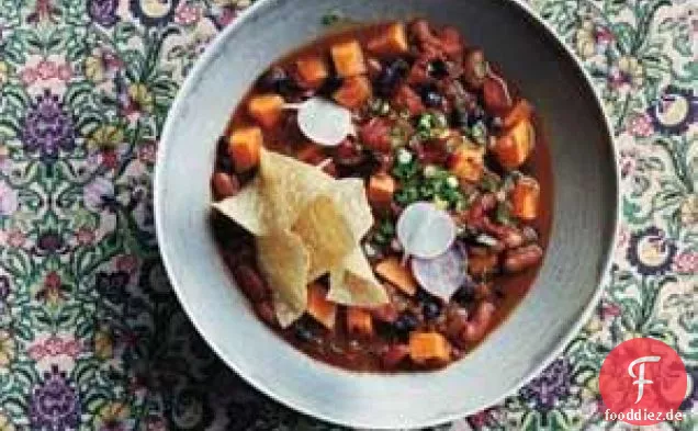 Slow-Cooker vegetarisches Chili mit Süßkartoffeln