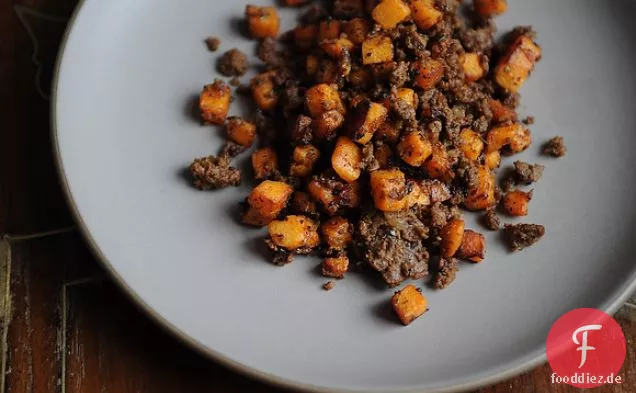 Merguez Und Süßkartoffel-Hash