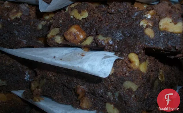 Glutenfreie Süßkartoffel-Macadamia-Brownies