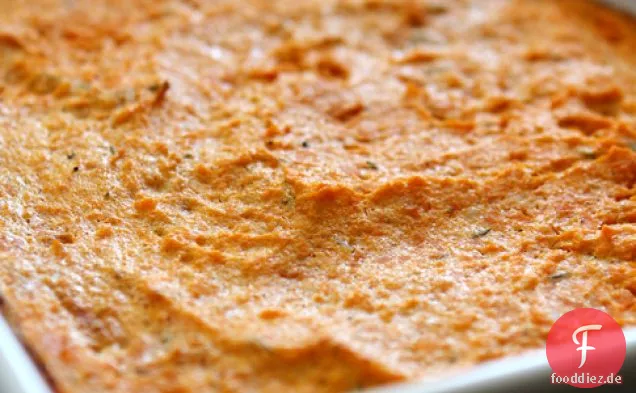 Süßkartoffel-Soufflé mit Rosmarin und geröstetem Knoblauch
